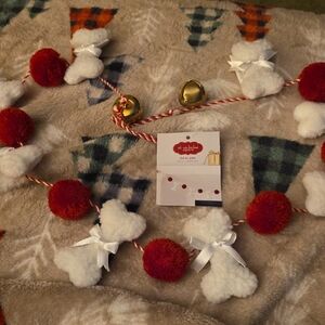 St. Nicholas Square Red and White Garland